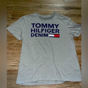 TOMMY HILFIGER TSHIRT